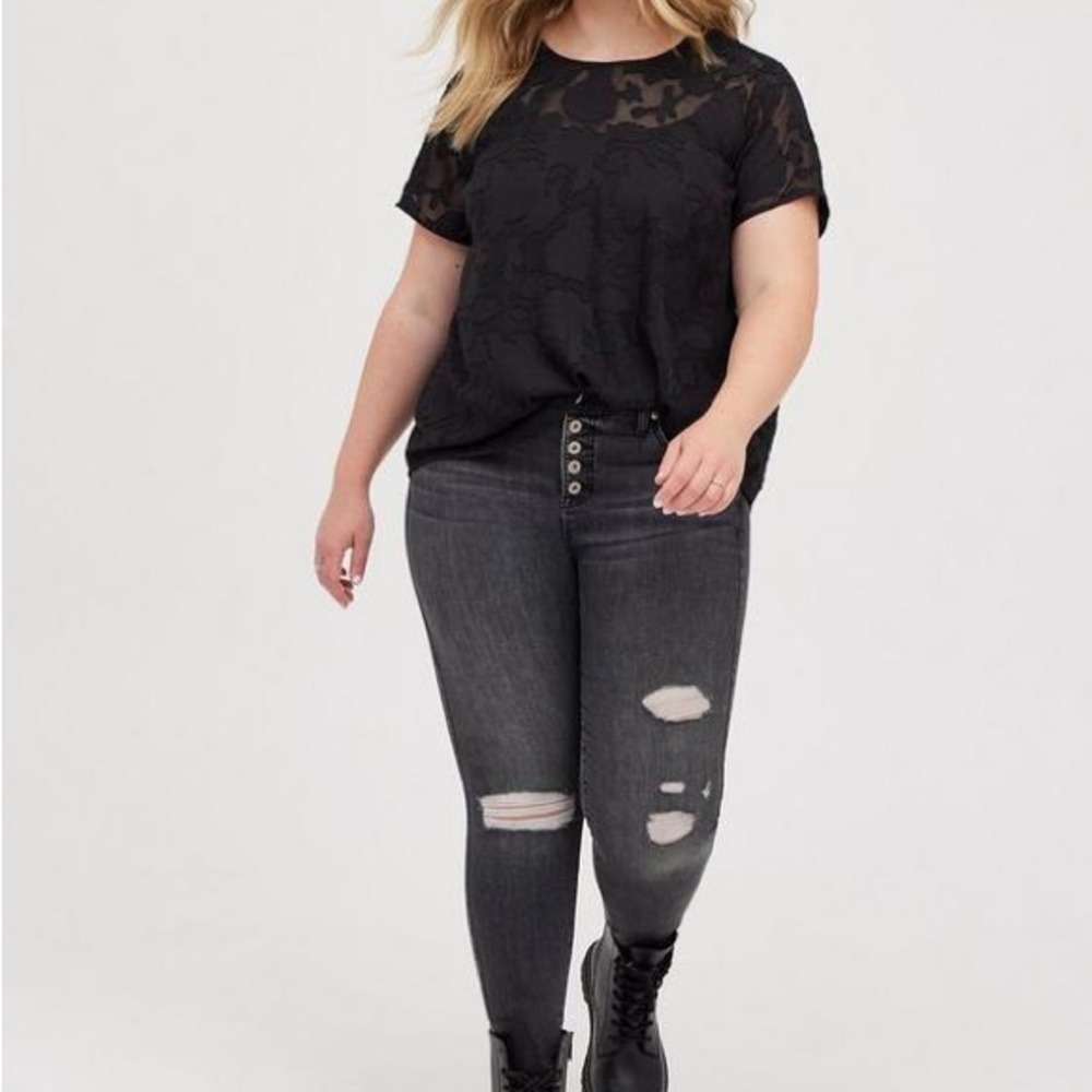 **HOST PICK** Torrid Sz 0 Abbey Chiffon Clip Floral Top